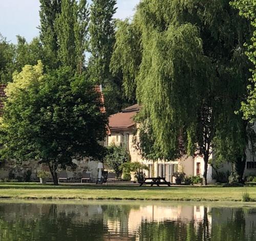 Lent Le Moulin De Longchamp - Maison D'Hotes المظهر الخارجي الصورة